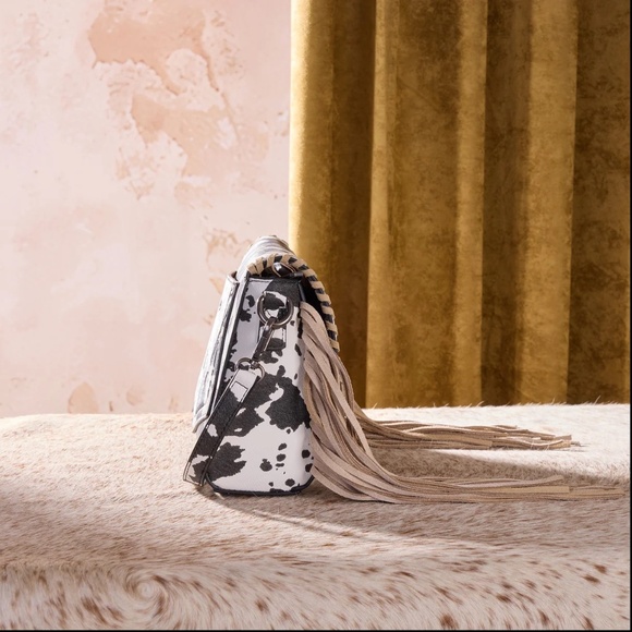 Wrangler Cow Print Fringe Crossbody Bag -Black - Picture 6 of 8